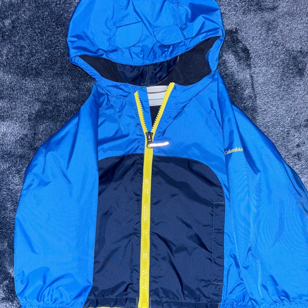 Columbia Kids Blue & Navy Hooded Rain Jacket with Yellow Trim